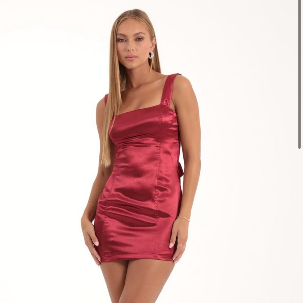Burgundy bodycon dress
